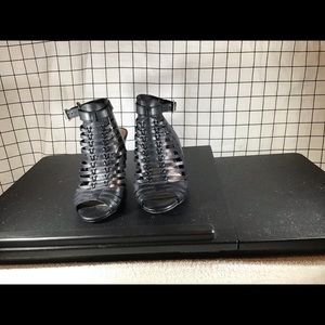 Vince Camuto  black ankle boots  6M
